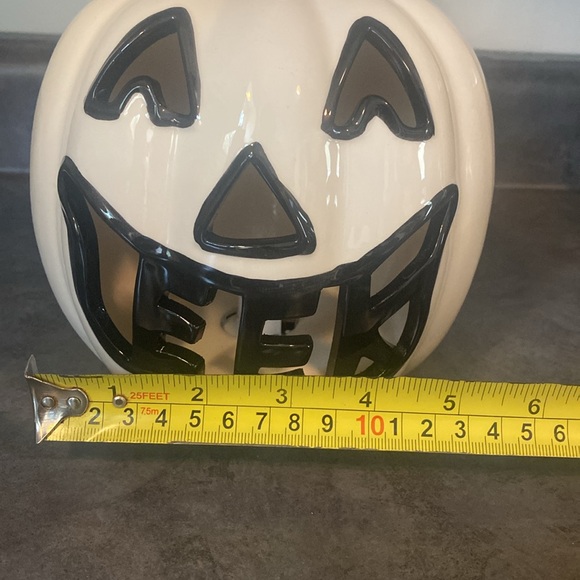 Ceramic Light up Halloween Pumpkin - Picture 4 of 5